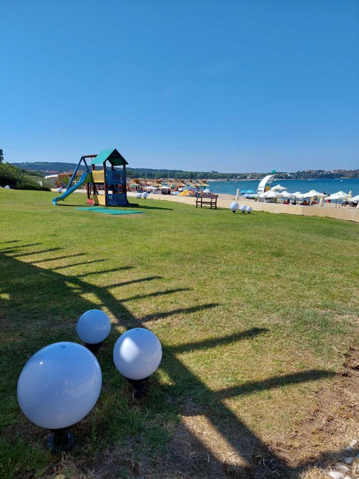 Sand Lillies Sunny Relax Apartment Sozopol Exterior photo